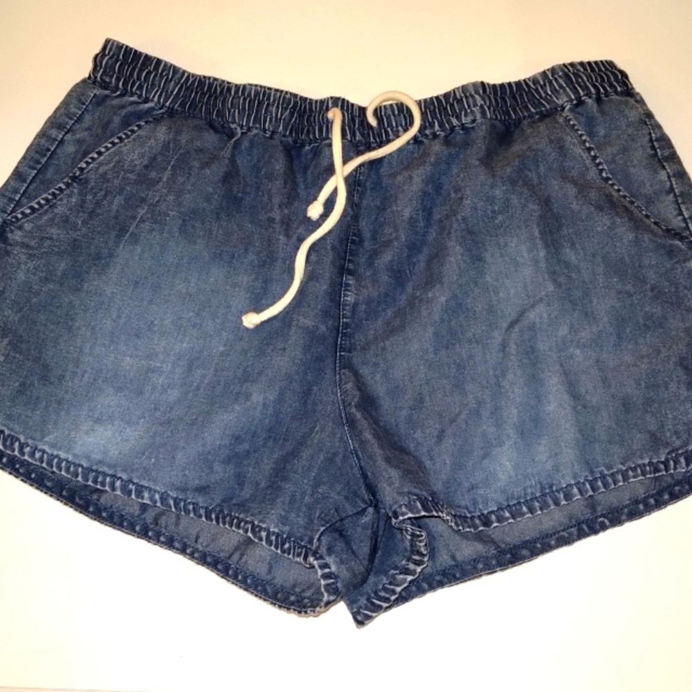 Distressed cotton shorts